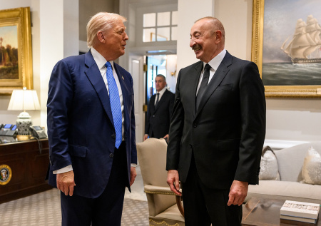 Трамп отправил Алиеву совместное фото с интересной подписью