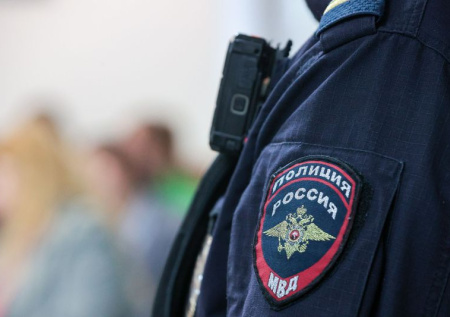 Пенсионер с ножницами угрожал соседке и ее девятилетнему сыну