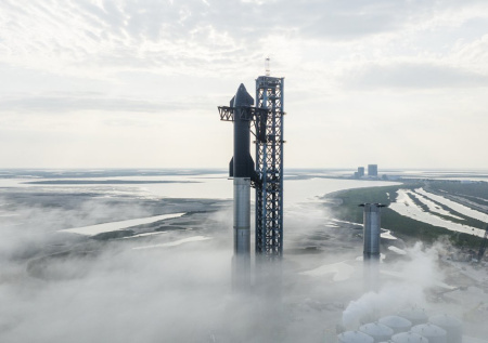 Ракета Starship приводнилась в океане и взорвалась
