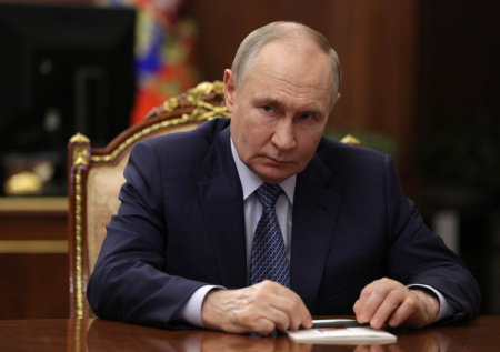 Путин оценил идею смягчения ДКП за счет сбалансированного бюджета
