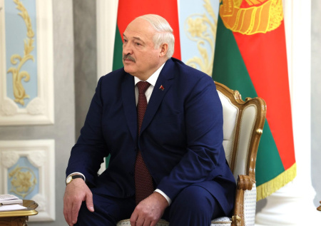 Лукашенко признался, почему правит авторитарно