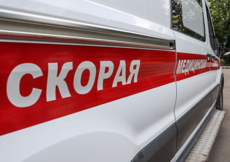 Водитель легковушки погиб после столкновения с пассажирским поездом