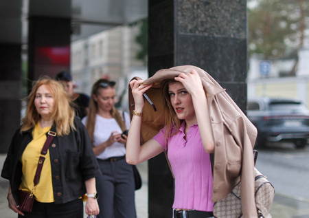 Погода в Москве в пятницу, 29 августа: ждать ли удущающую жару и грозы