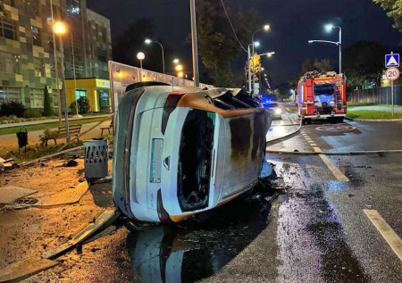 Появились кадры последствий огненного ДТП в Москве