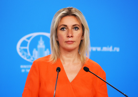 «Это уже к психиатрам»: Захарова указала на двойные стандарты Мерца