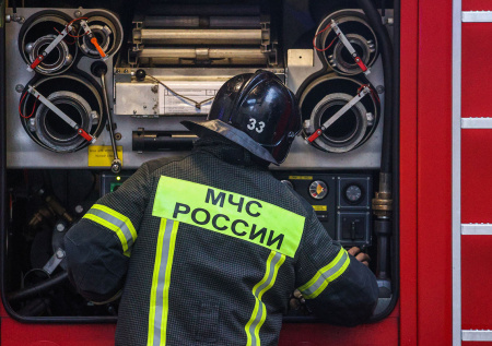 Мощный пожар в автосервисе в Балашихе попал на видео