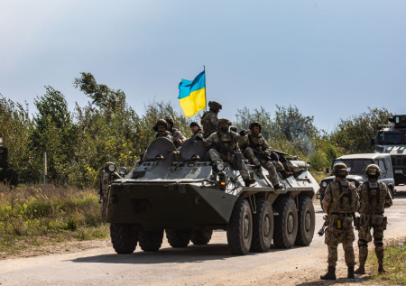 Наемники ВСУ заскучали в окопах и сорвались на праздник в Харькове
