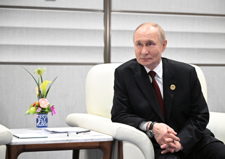 Число желающих посетить парад с Путиным в Пекине превысило лимит
