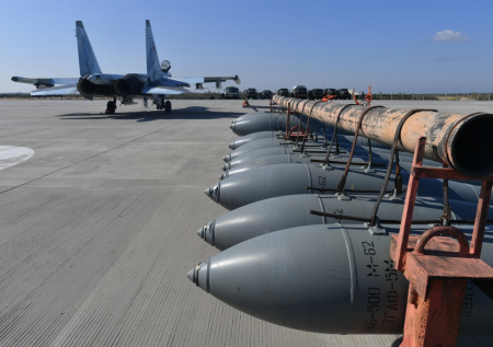 Военэксперт ответил, какие цели уничтожают российские авиабомбы