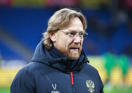 Экс-футболист «Динамо» оценил слова Карпина о возможном уходе из команды