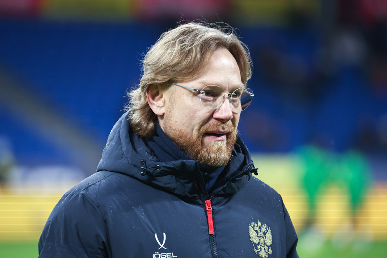 Валерий Карпин