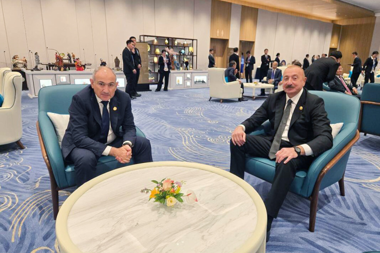 Никол Пашинян, Ильхам Алиев