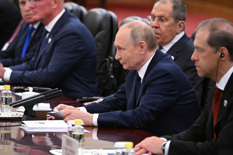 Президент РФ Владимир Путин во время российско-китайских переговоров в Пекине