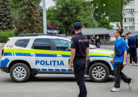 Молдавская полиция начала обыски у оппозиционеров