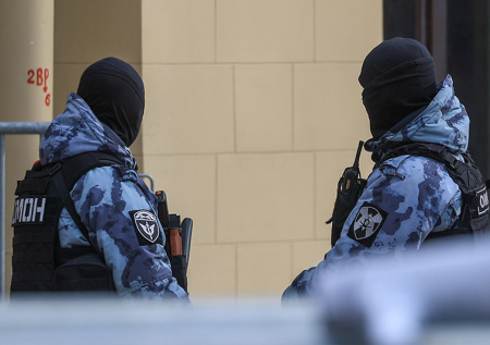 Силовики в ходе масштабного рейда накрыли крупное убежище нелегалов