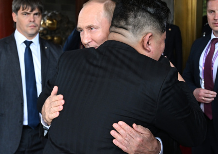 Путин проводил Ким Чен Ына после переговоров в Пекине