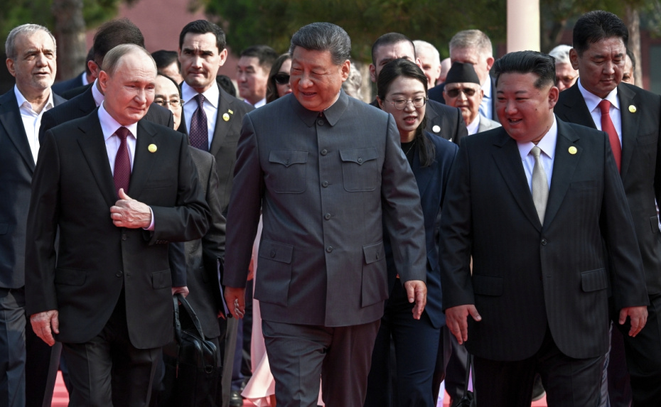 Владимир Путин, Си Цзиньпин и Ким Чен Ын на торжественном мероприятии по случаю 80-й годовщины Победы китайского народа в Войне сопротивления Японии и окончания Второй мировой войны