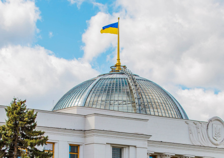 «200 млн гривен исчезли»: в Раде заявили о декорациях вместо укреплений
