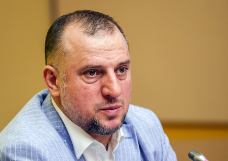 Алаудинов назвал способ победить коррупцию среди чиновников в России