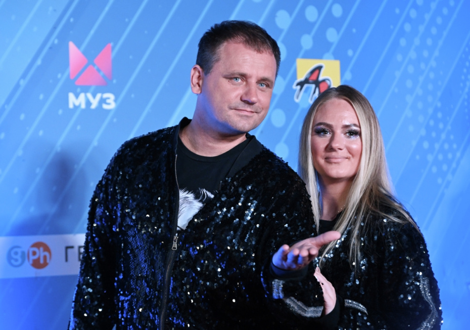 Танцоры певицы Татьяны Булановой: Максим и Алена Алалыки