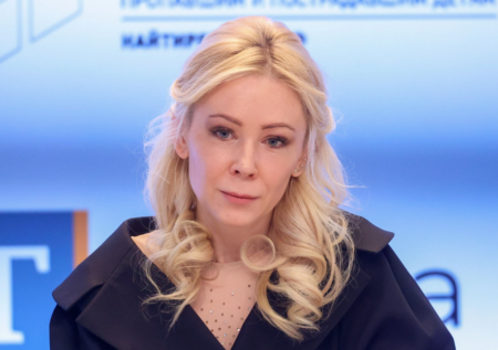 «Люди устали от мужиков в платьях»: Мизулина объяснила суть «Интервидения»