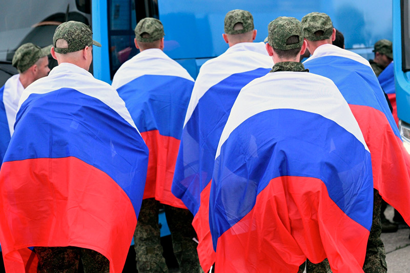 Российские военнослужащие, возвращенные из украинского плена