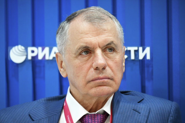 Владимир Константинов