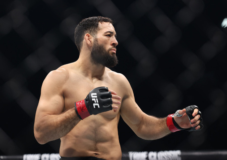 Боец Имавов одолел «непобедимого» бразильца Борральо на UFC Fight Night 258