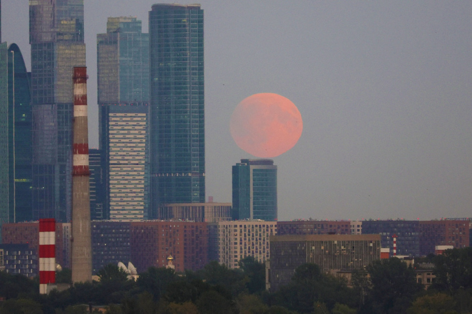 Полное лунное затмение в Москве