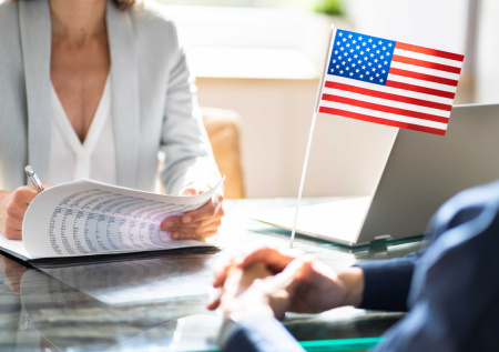 Россияне могут оформить визу США только в двух зарубежных городах