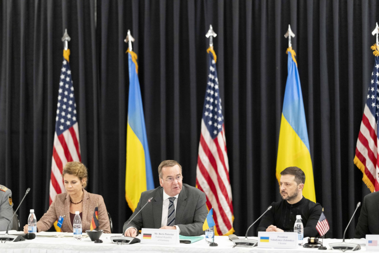 Встреча контактной группы по вопросам обороны Украины (UDCG) на авиабазе Рамштайн