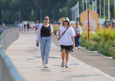 Москвичам спрогнозировали летнюю погоду в начале недели