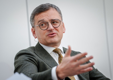 На Украине слили скандальное постановление, из-за которого сбежал Кулеба