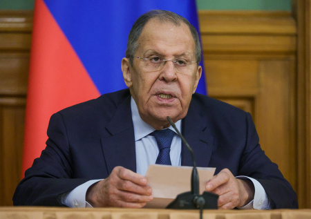 Лавров назвал Шмидта самозванцем, который олицетворяет политику Запада