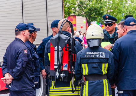В одной из стран Прибалтики загорелась станция разлива СПГ