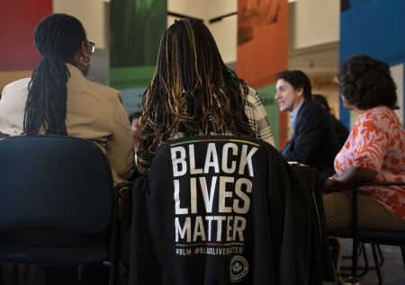 Дома у убитой афроамериканцем украинки заметили лозунг Black lives matter