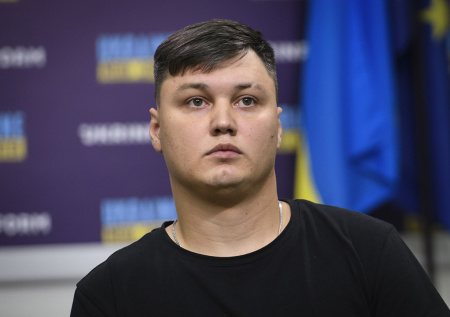 Стало известно, каким в детстве был угнавший вертолет на Украину летчик