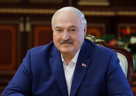 Названа еще одна страна, граждан которых помиловал Лукашенко