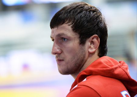 Российских борцов задержали в аэропорту Загреба перед чемпионатом мира