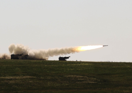 Минобороны: силы ПВО за сутки сбили 340 дронов и три снаряда HIMARS