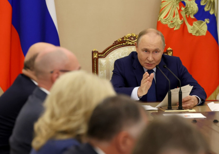 Путин рассказал о двухчасовом обсуждении проекта бюджета-2026 с Мишустиным
