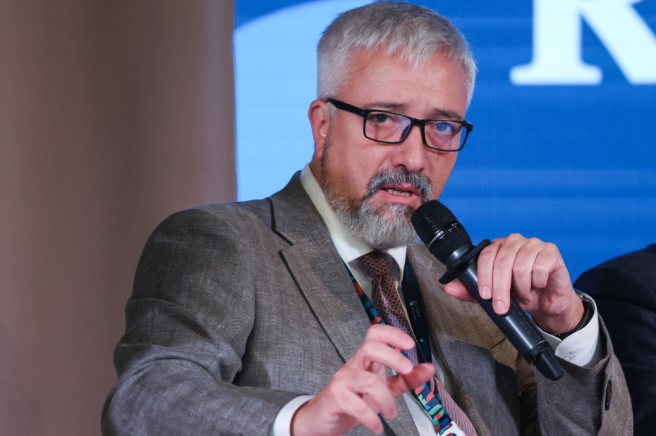 Руководитель Федерального агентства по делам Содружества Независимых Государств, соотечественников, проживающих за рубежом, и по международному гуманитарному сотрудничеству (Россотрудничество) Евгений Примаков