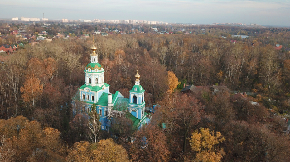 Храм Михаила Архангела в Никольско-Архангельском