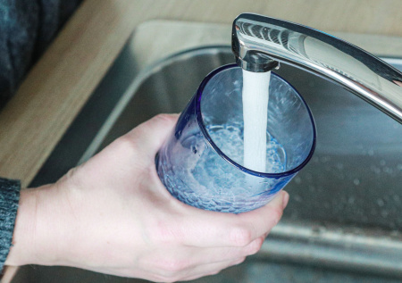 Названы опасные последствия дефицита воды для организма
