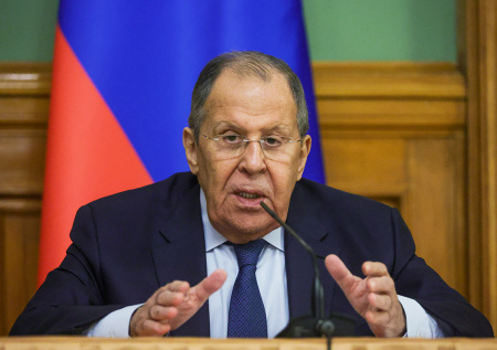 Лавров ответил на истерику об «ударах РФ» по гражданским целям на Украине