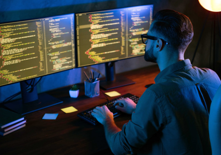 Подростки хотели «отложить» учебный год DDoS-атаками на школы