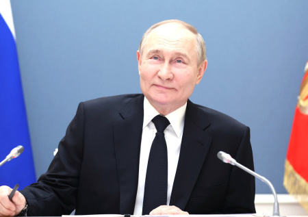 Путин наградил двух теннисисток особой медалью