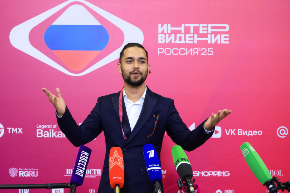 Певец Раухан Малик, представляющий Индию, после жеребьевки Международного музыкального конкурса «Интервидение-2025»