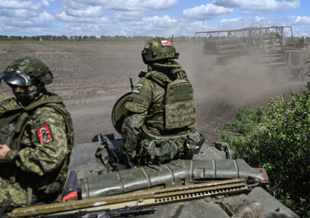 Новый тактический знак и тайна наемников: новости СВО к вечеру 18 сентября