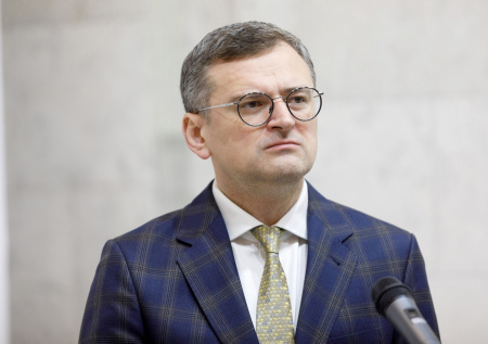 Сбежавший с Украины экс-глава МИД совершил неожиданный поступок